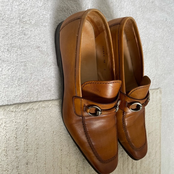Magnani size 10 like new main image 6